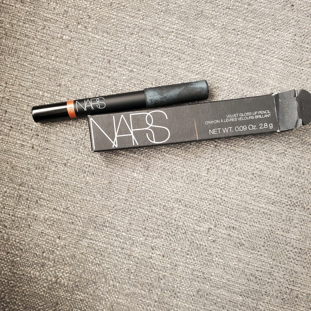 NWT NARS VELVET LIP PENCIL